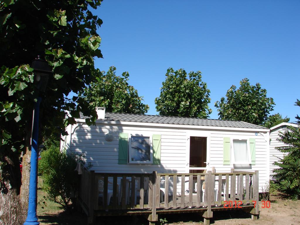 Camping Barataud Saint-Denis-dʼOléron Extérieur photo