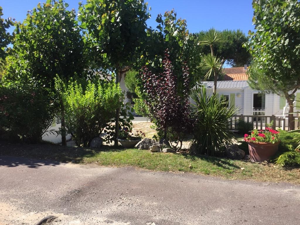 Camping Barataud Saint-Denis-dʼOléron Extérieur photo